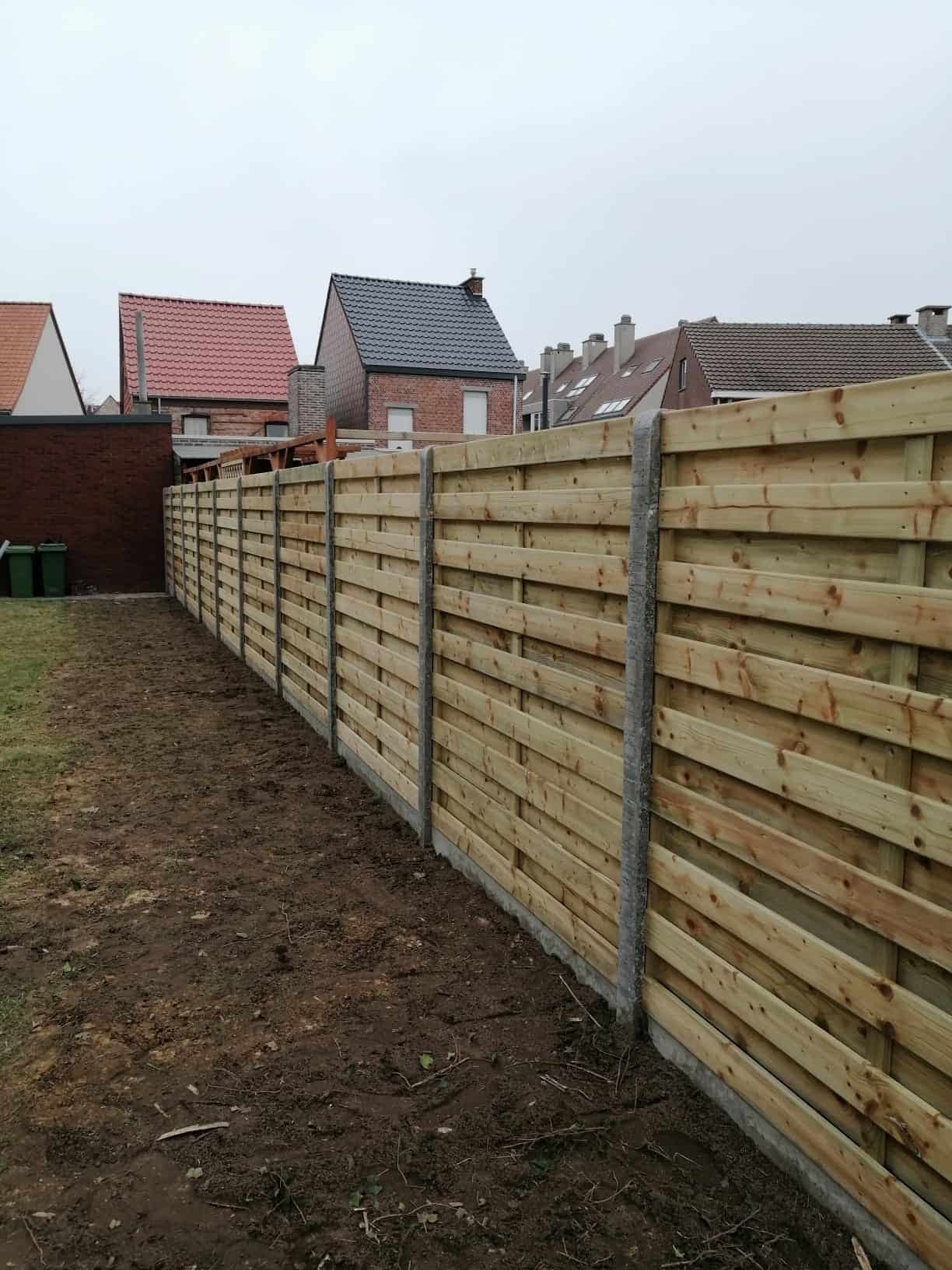 houten schutting plaatsen 3 tuinafsluiter