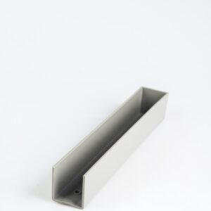 Enkele betonplaathouder in PVC (U-profiel)